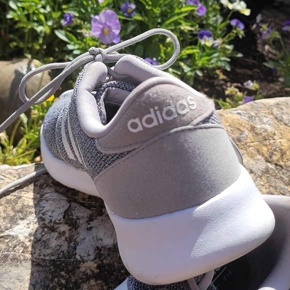 ADIDAS ♡ NWOT Gray 'n White Stripe Canvas Memory Foam Lace Up Sneakers - Picture 11 of 13